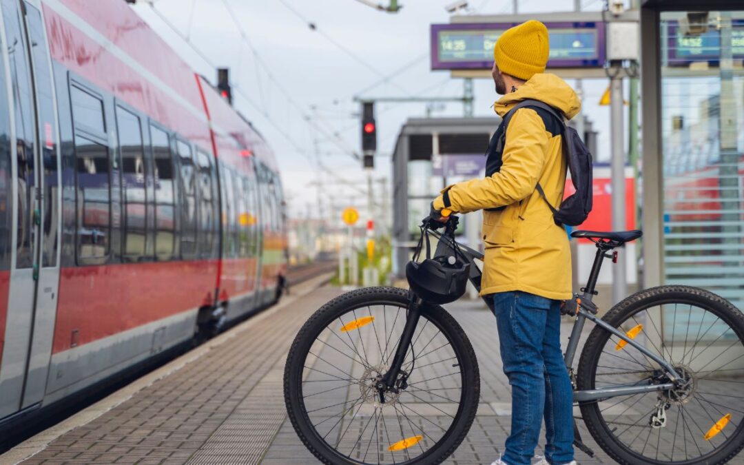 Zwiedzanie Warszawy na rowerze – odkryj stolicę na dwóch kółkach!